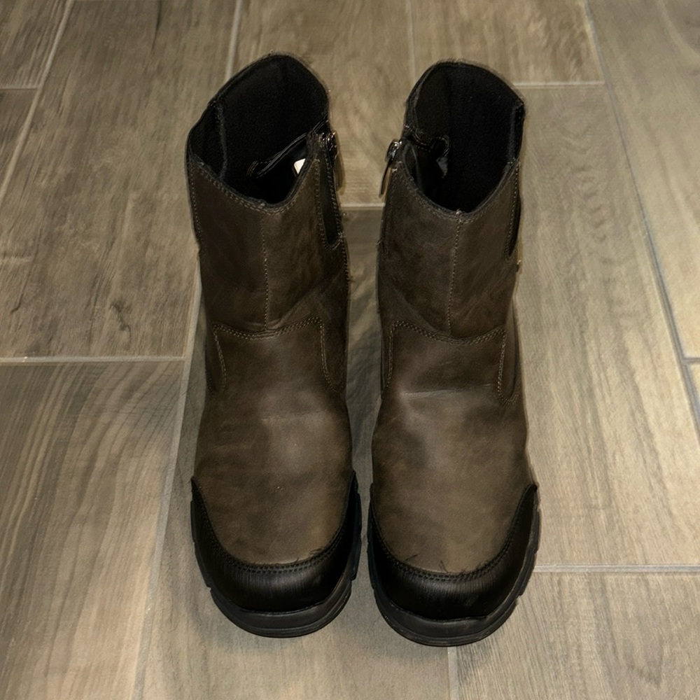 George Waterproof Boots Size 8
